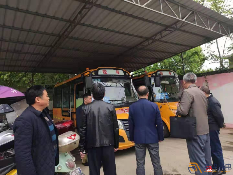 校車監控管理是如何實現？